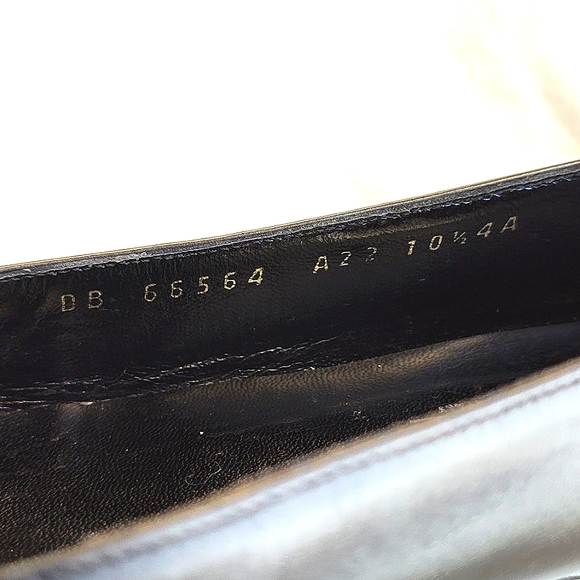 Vintage Salvatore Ferragamo Black Leather Pumps and Cloth Bag, Sz 10.5 Narrow - Picture 15 of 15